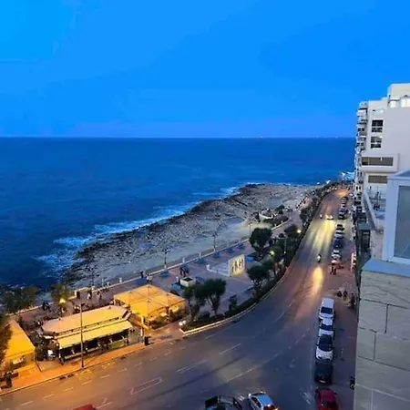 Oceanfront 3br Penthouse Luxury & Views In Sliema