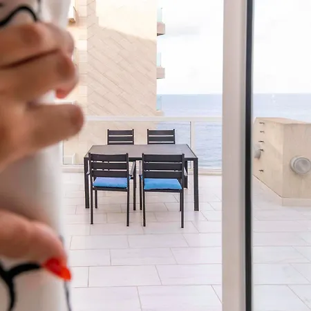 Oceanfront 3br Penthouse Luxury & Views In Apartment Sliema