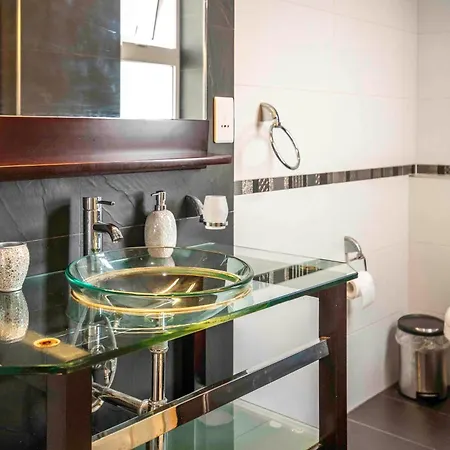Oceanfront 3br Penthouse Luxury & Views In Apartament *