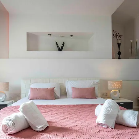 Oceanfront 3br Penthouse Luxury & Views In * Sliema