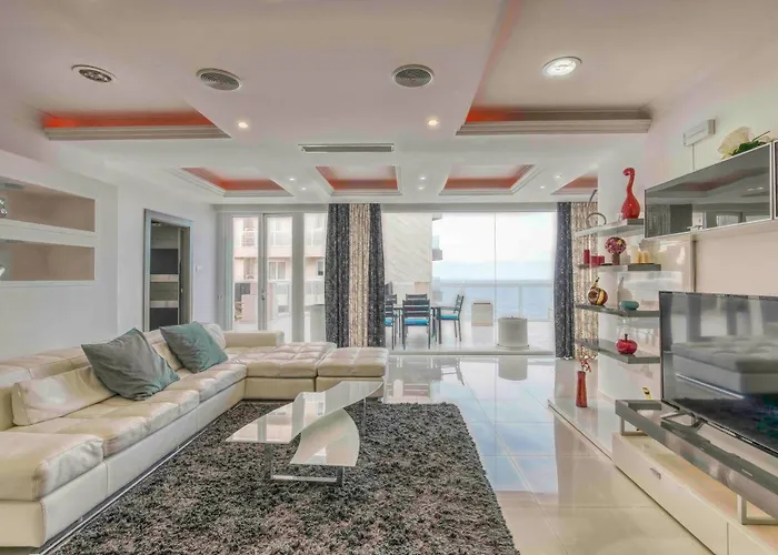 Oceanfront 3br Penthouse Luxury & Views In Apartment