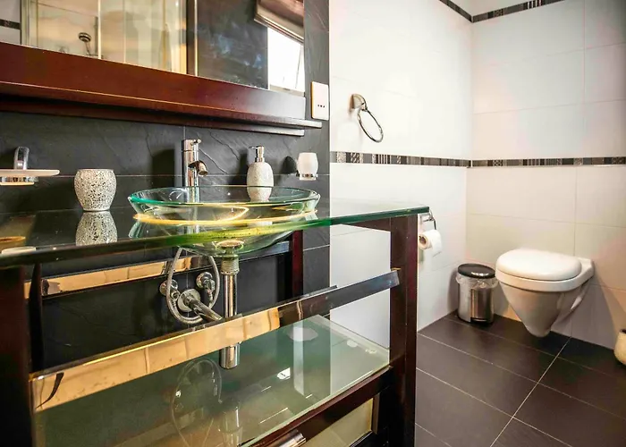 Oceanfront 3br Penthouse Luxury & Views In Apartment