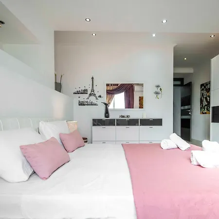 Апартаменты Oceanfront 3br Penthouse Luxury & Views In Слима