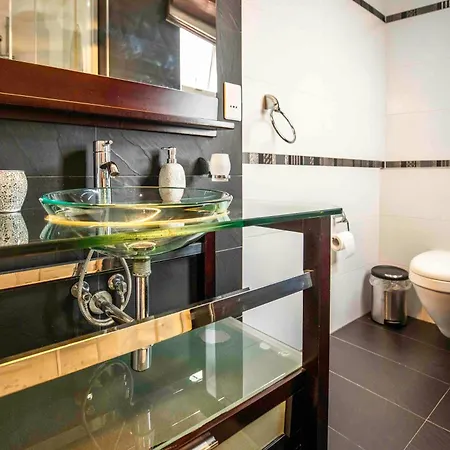 Oceanfront 3br Penthouse Luxury & Views In Apartament