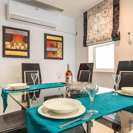 Oceanfront 3br Penthouse Luxury & Views In