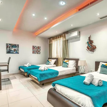 Oceanfront 3br Penthouse Luxury & Views In Apartmán