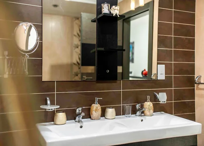 Oceanfront 3br Penthouse Luxury & Views In Appartement Sliema