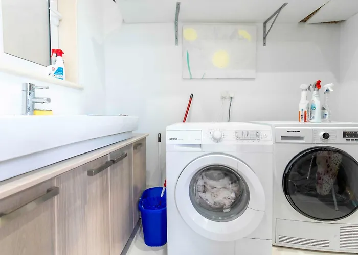 Oceanfront 3br Penthouse Luxury & Views In Appartement Sliema