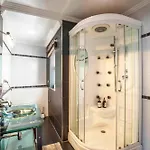 Oceanfront 3br Penthouse Luxury & Views In *